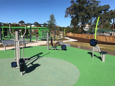 Outdoor gym equipment