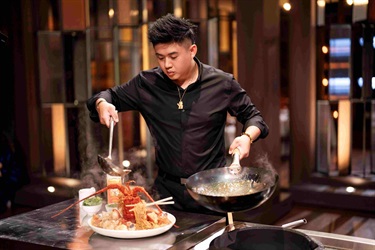 Vincent Lim cooking Flying Noodles dish