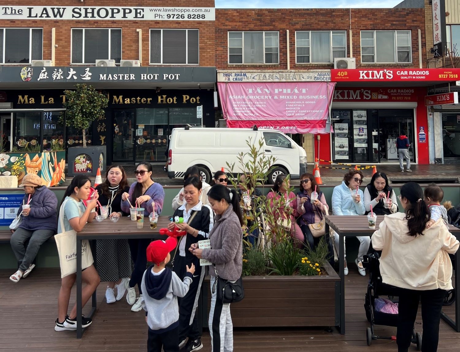 Crowd surrounding the parklet in the sweet Beats event.